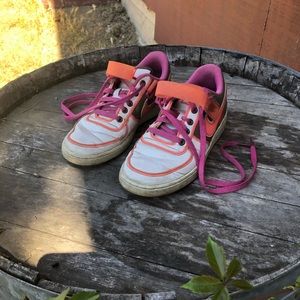 Pink Nike’s shoes